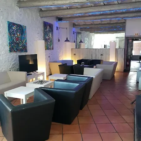 Restaurant Et D'hotes La Ferme De Cornadel 게스트하우스 4*
